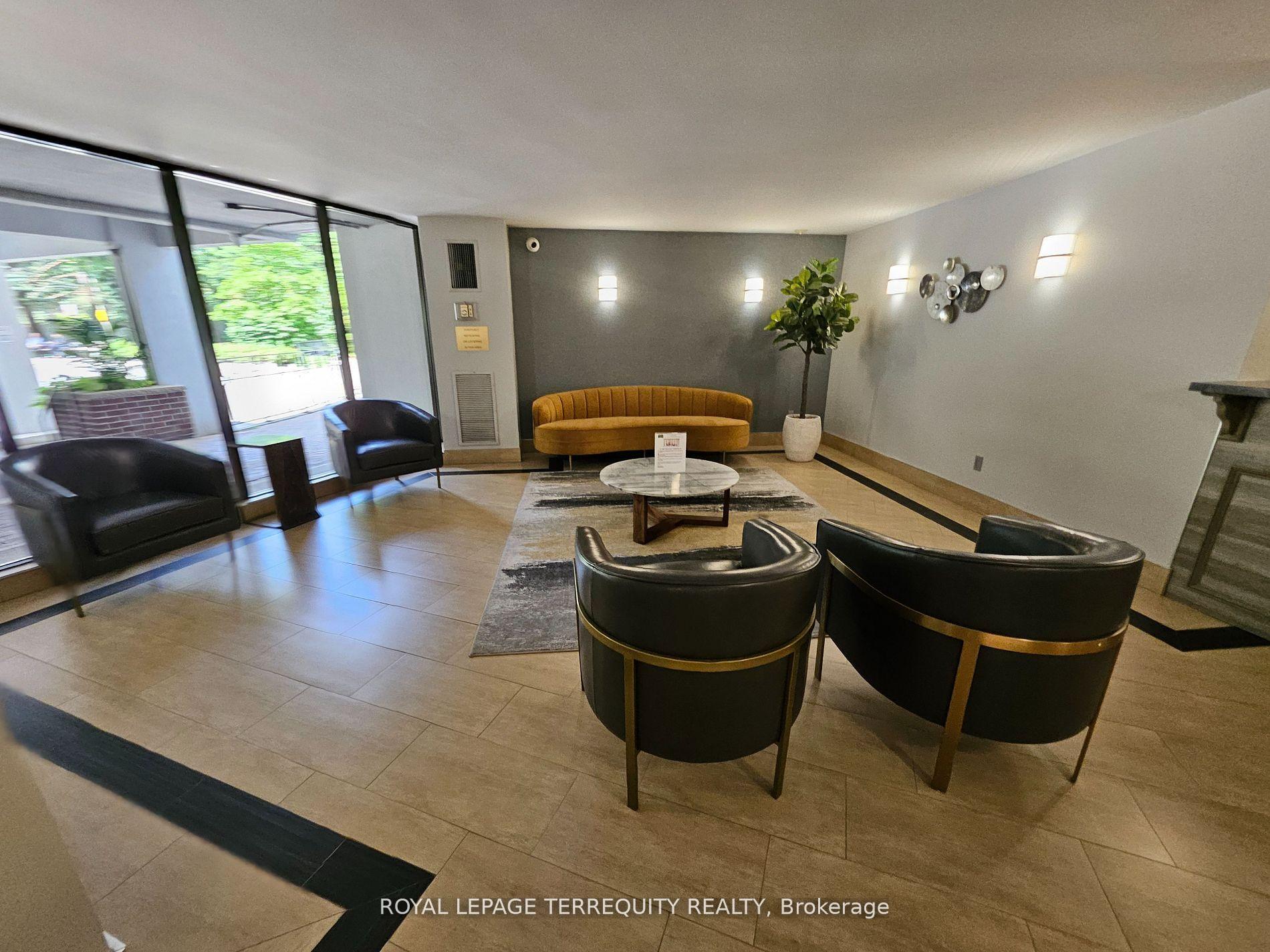Photo 2 of Unit 1402, 5 Shady Golfway, Toronto, Flemingdon Park — HOMEH