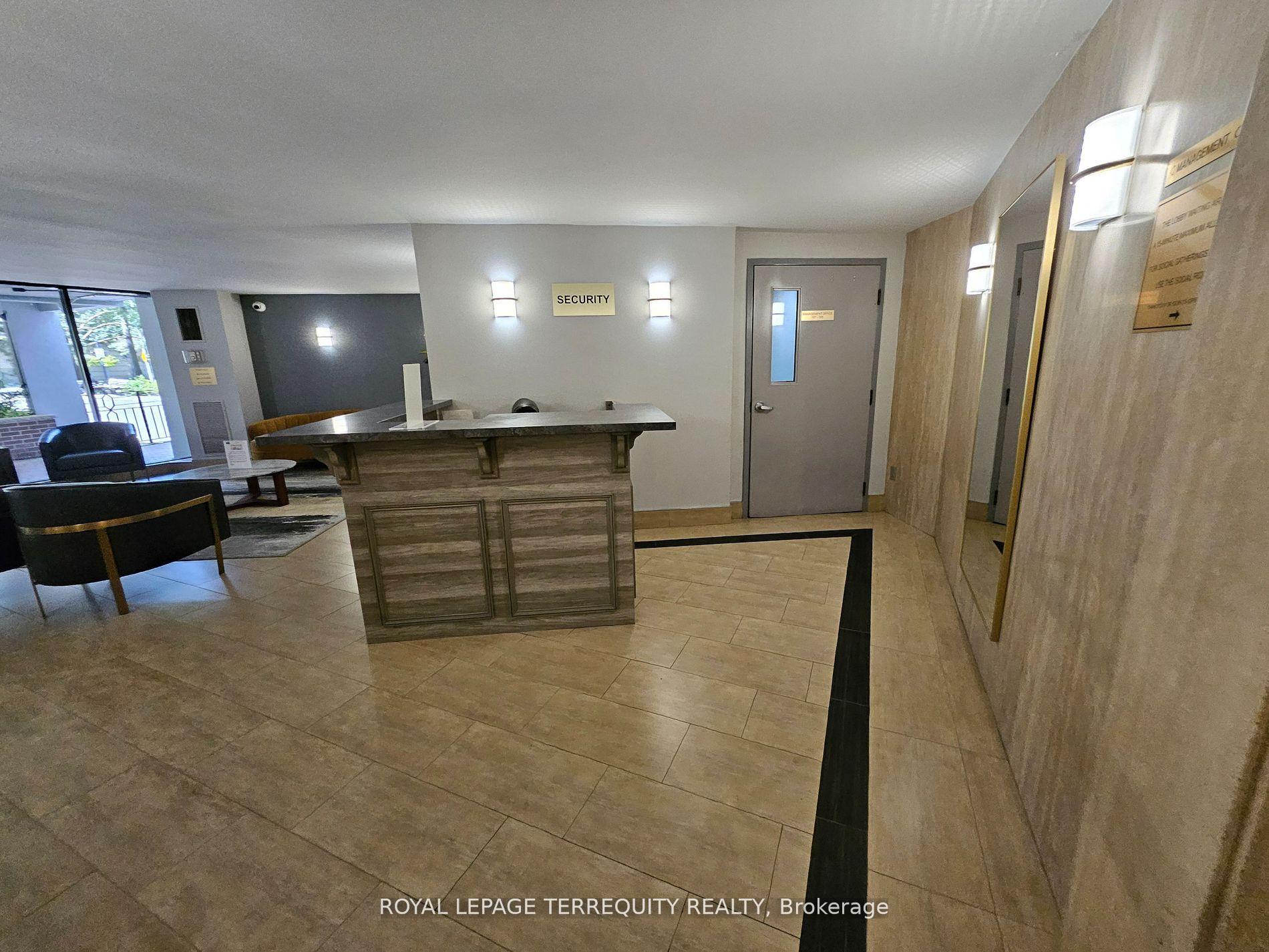 Photo 3 of Unit 1402, 5 Shady Golfway, Toronto, Flemingdon Park — HOMEH
