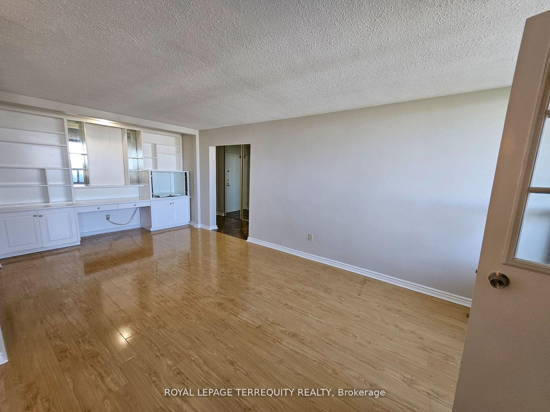 Photo 7 of Unit 1402, 5 Shady Golfway, Toronto, Flemingdon Park — HOMEH