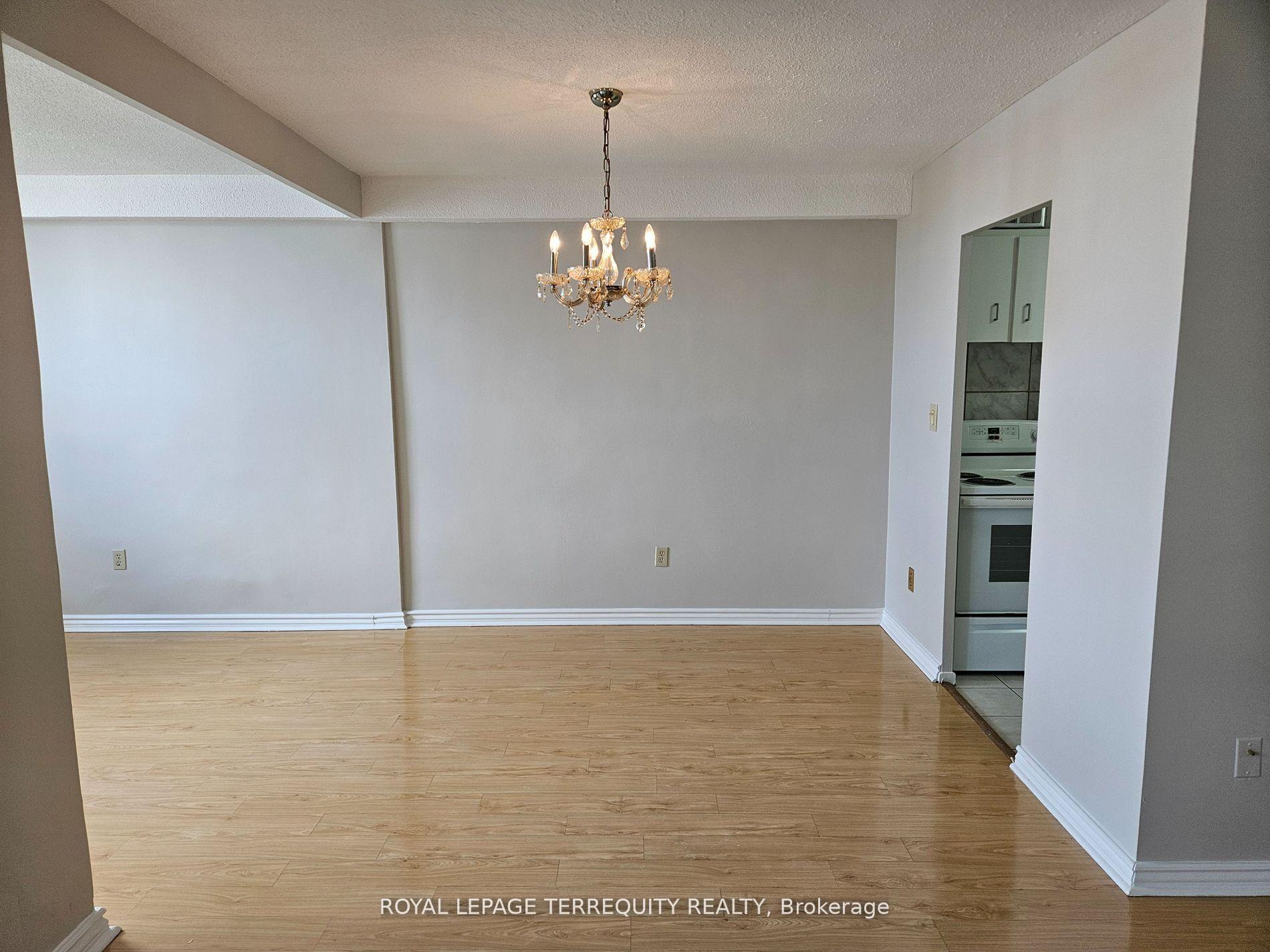 Photo 9 of Unit 1402, 5 Shady Golfway, Toronto, Flemingdon Park — HOMEH