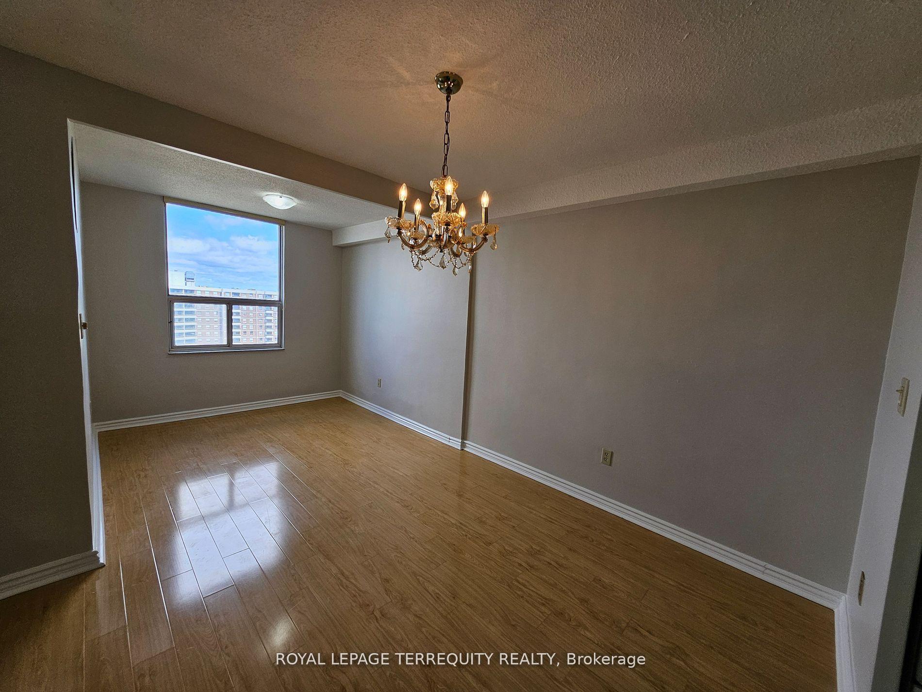 Photo 11 of Unit 1402, 5 Shady Golfway, Toronto, Flemingdon Park — HOMEH
