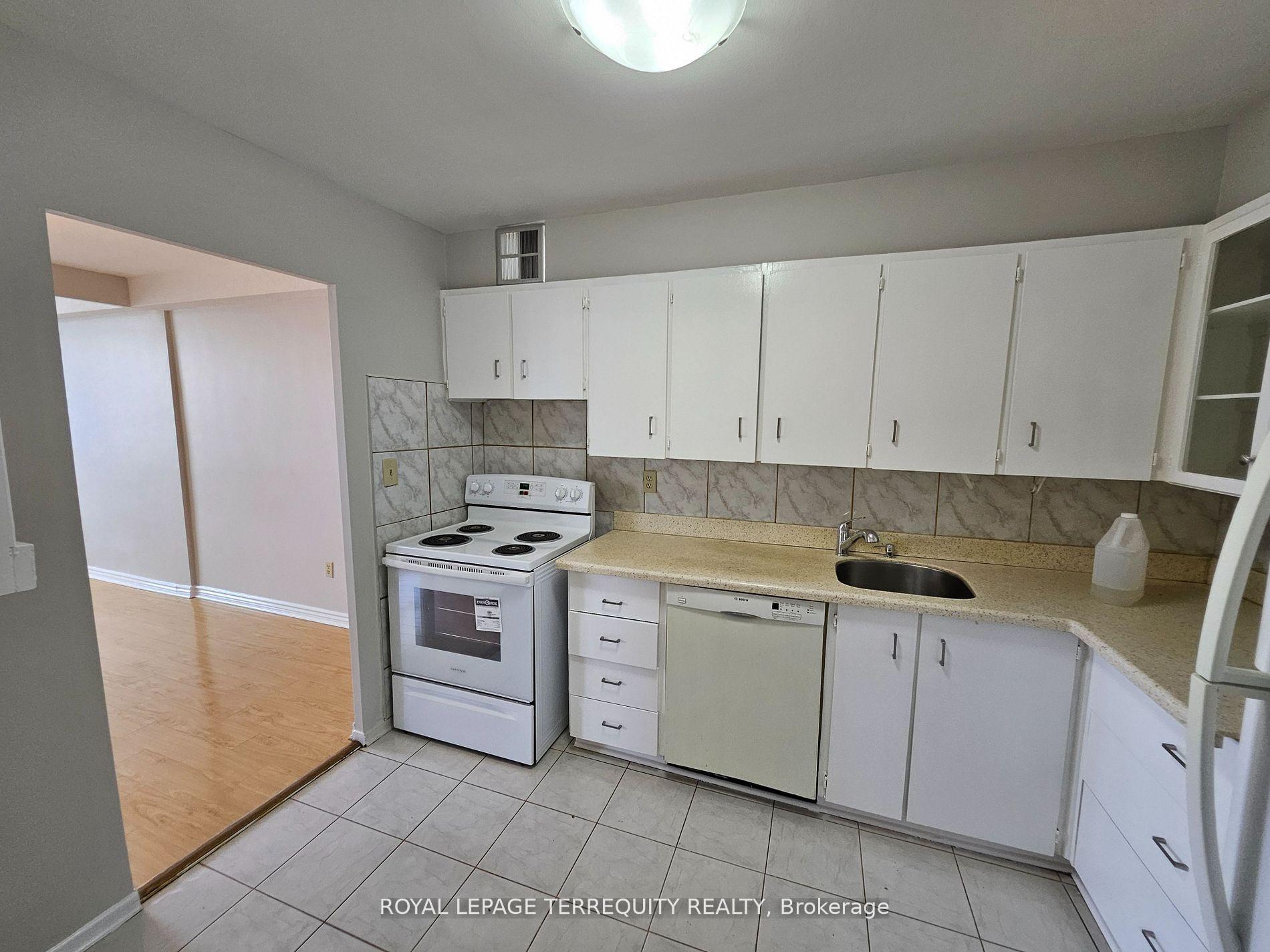Photo 13 of Unit 1402, 5 Shady Golfway, Toronto, Flemingdon Park — HOMEH