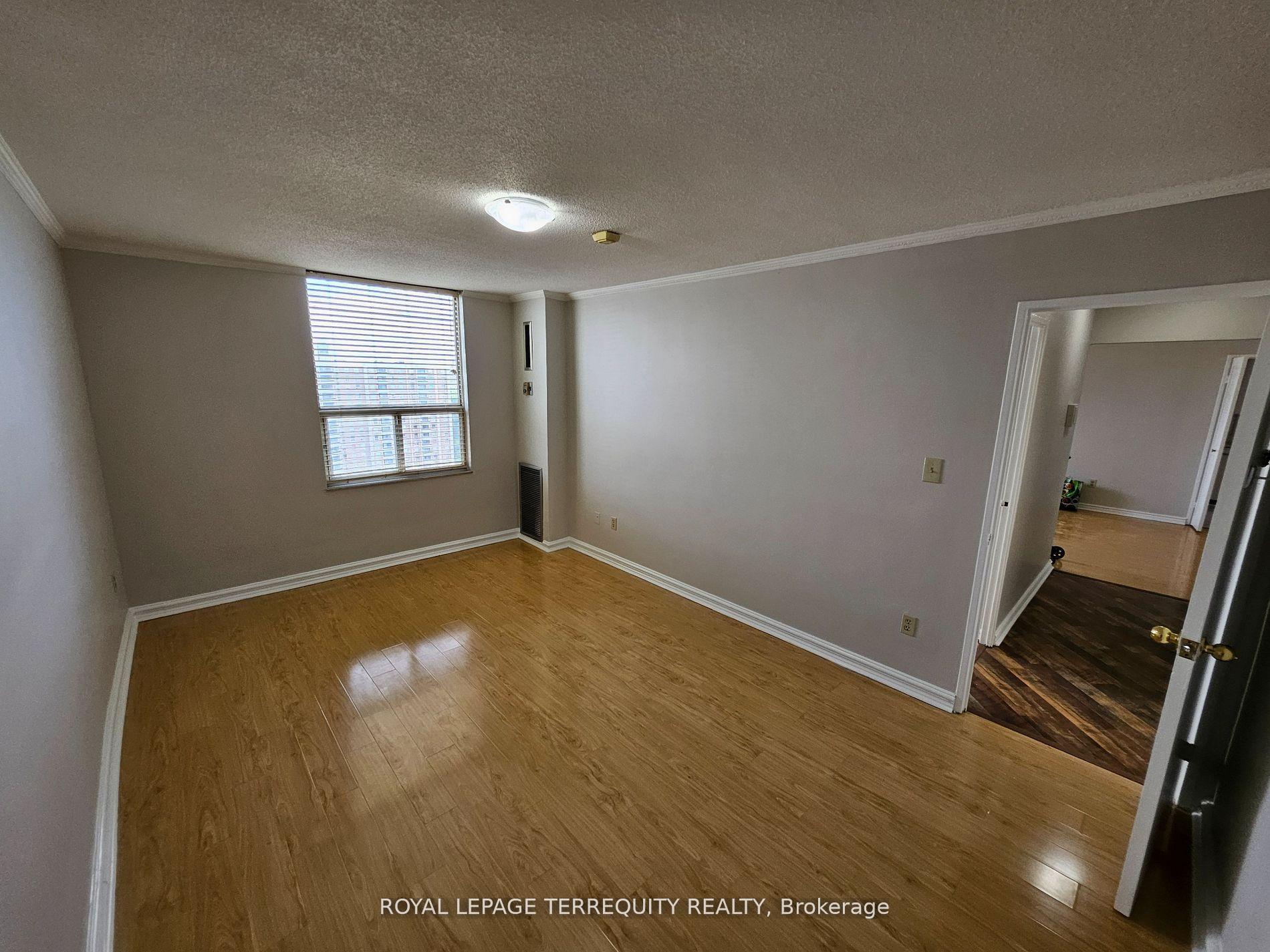 Photo 19 of Unit 1402, 5 Shady Golfway, Toronto, Flemingdon Park — HOMEH