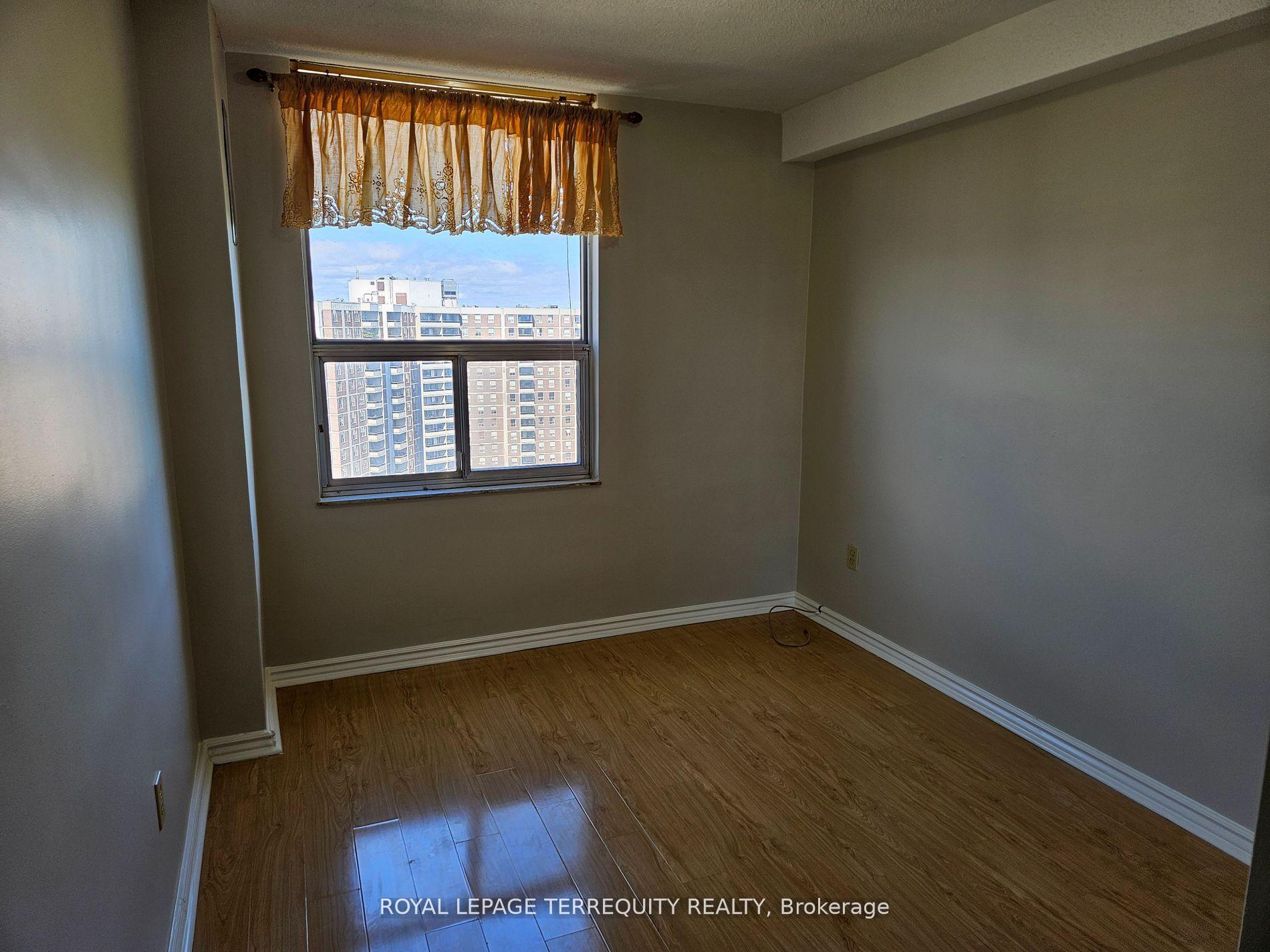 Photo 21 of Unit 1402, 5 Shady Golfway, Toronto, Flemingdon Park — HOMEH