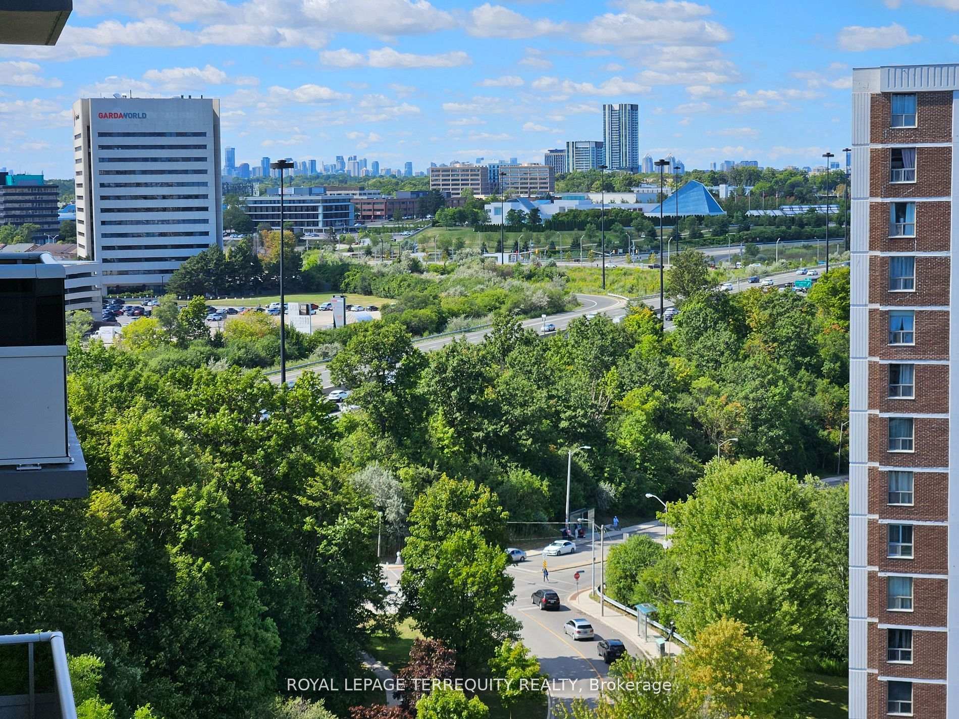 Photo 30 of Unit 1402, 5 Shady Golfway, Toronto, Flemingdon Park — HOMEH