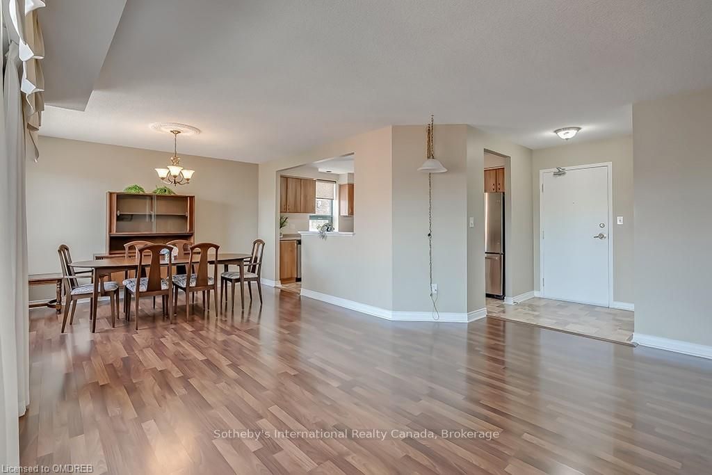 Photo 6 of Unit 401, 8 Main Street E, Hamilton, Dundas — HOMEH
