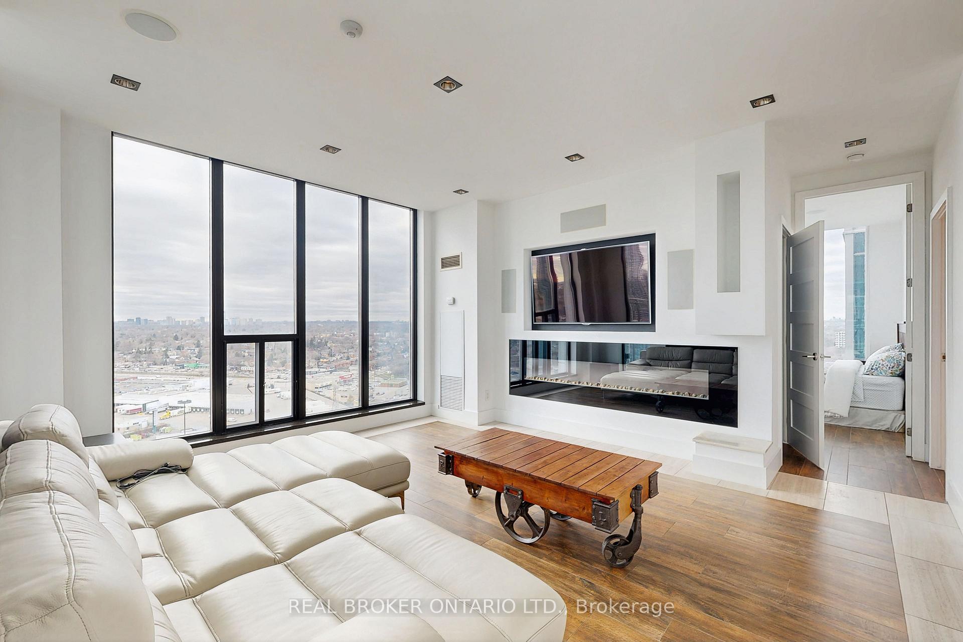 Front of Unit 2701, 2121 Lakeshore Boulevard W