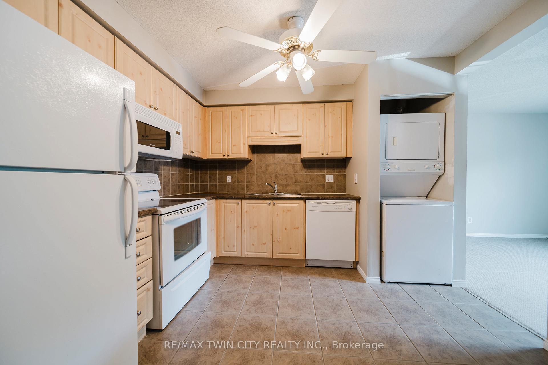 Photo 2 of Unit 10, 331 Northlake Drive, Waterloo — HOMEH