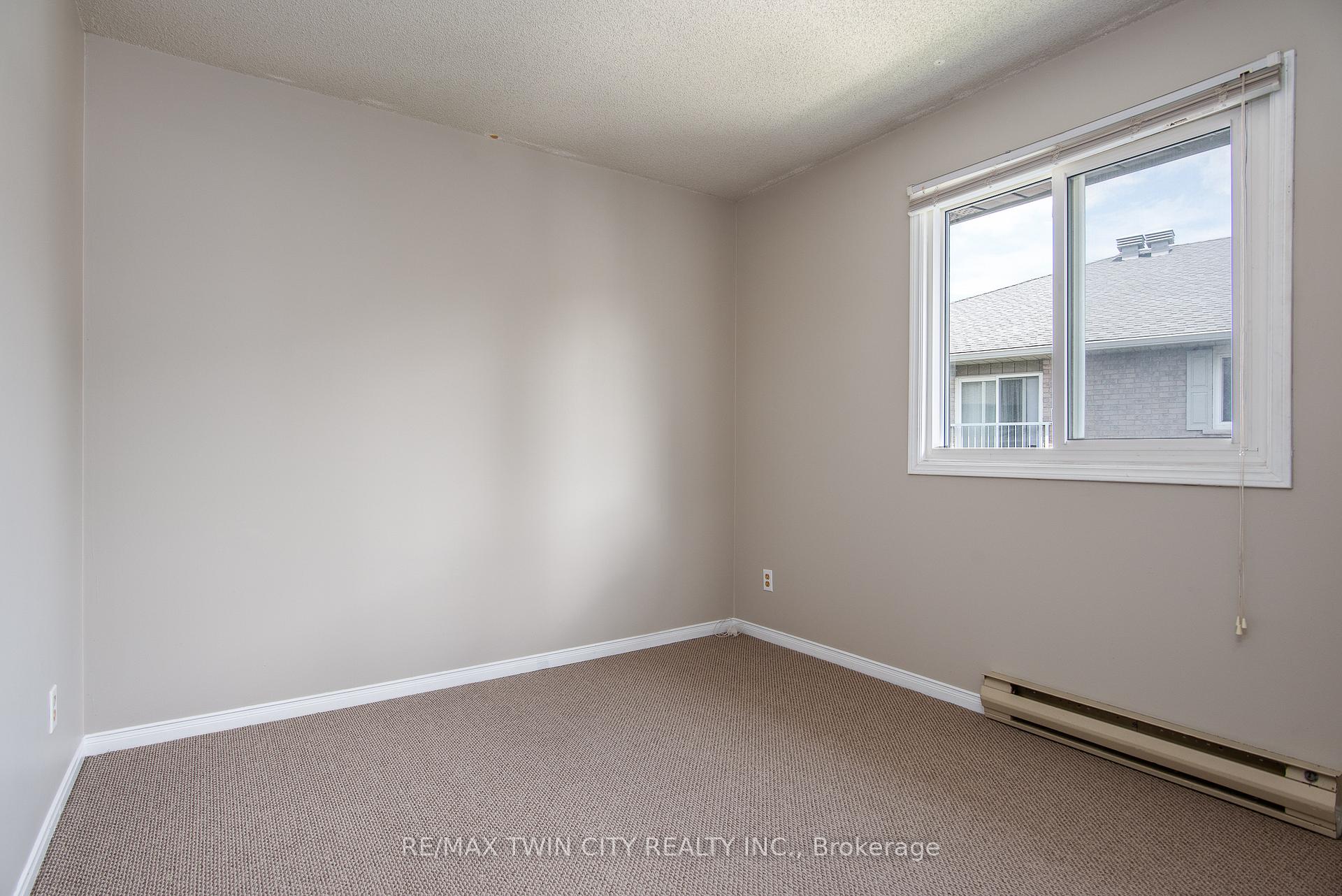 Photo 15 of Unit 10, 331 Northlake Drive, Waterloo — HOMEH