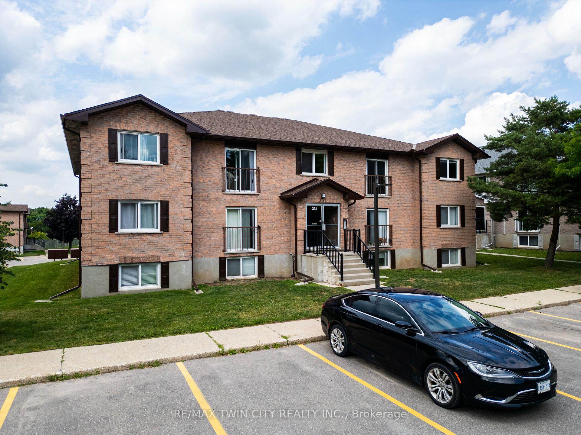 Photo 20 of Unit 10, 331 Northlake Drive, Waterloo — HOMEH