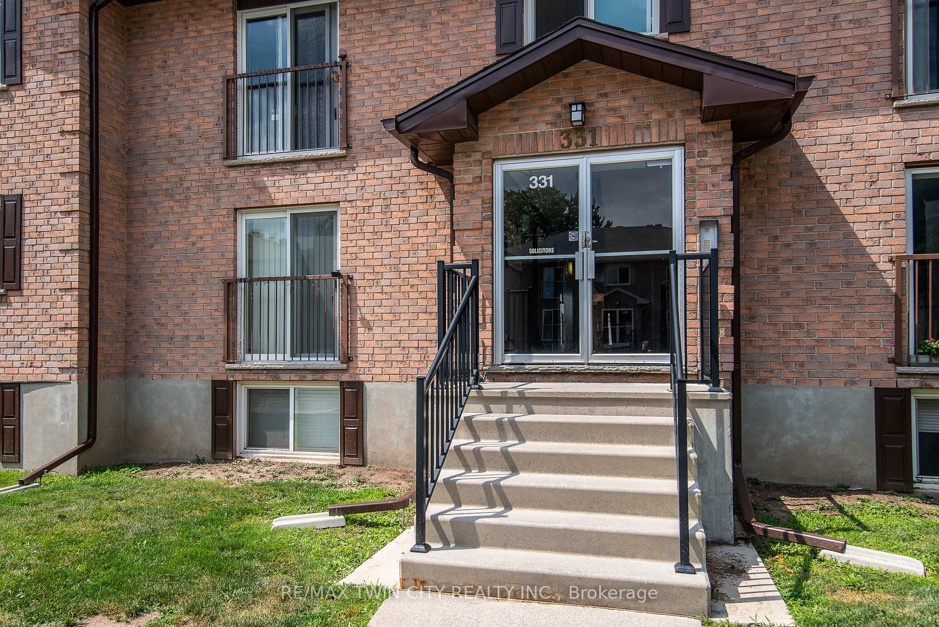Photo 21 of Unit 10, 331 Northlake Drive, Waterloo — HOMEH