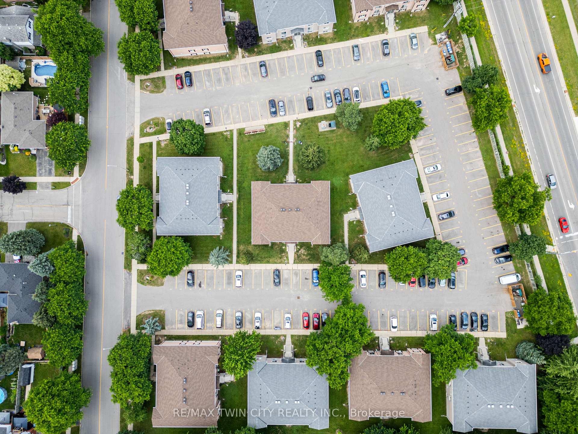Photo 22 of Unit 10, 331 Northlake Drive, Waterloo — HOMEH