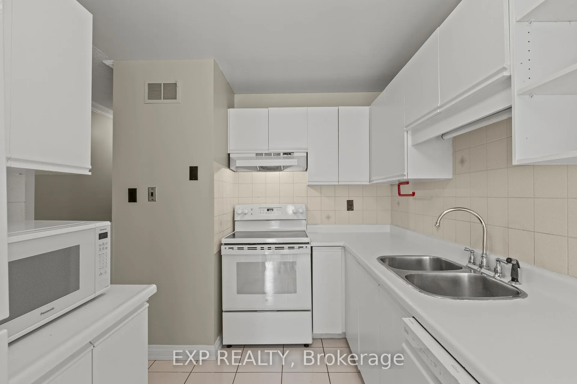 Photo 4 of Unit 82, 2205 South Millway, Mississauga, Erin Mills — HOMEH