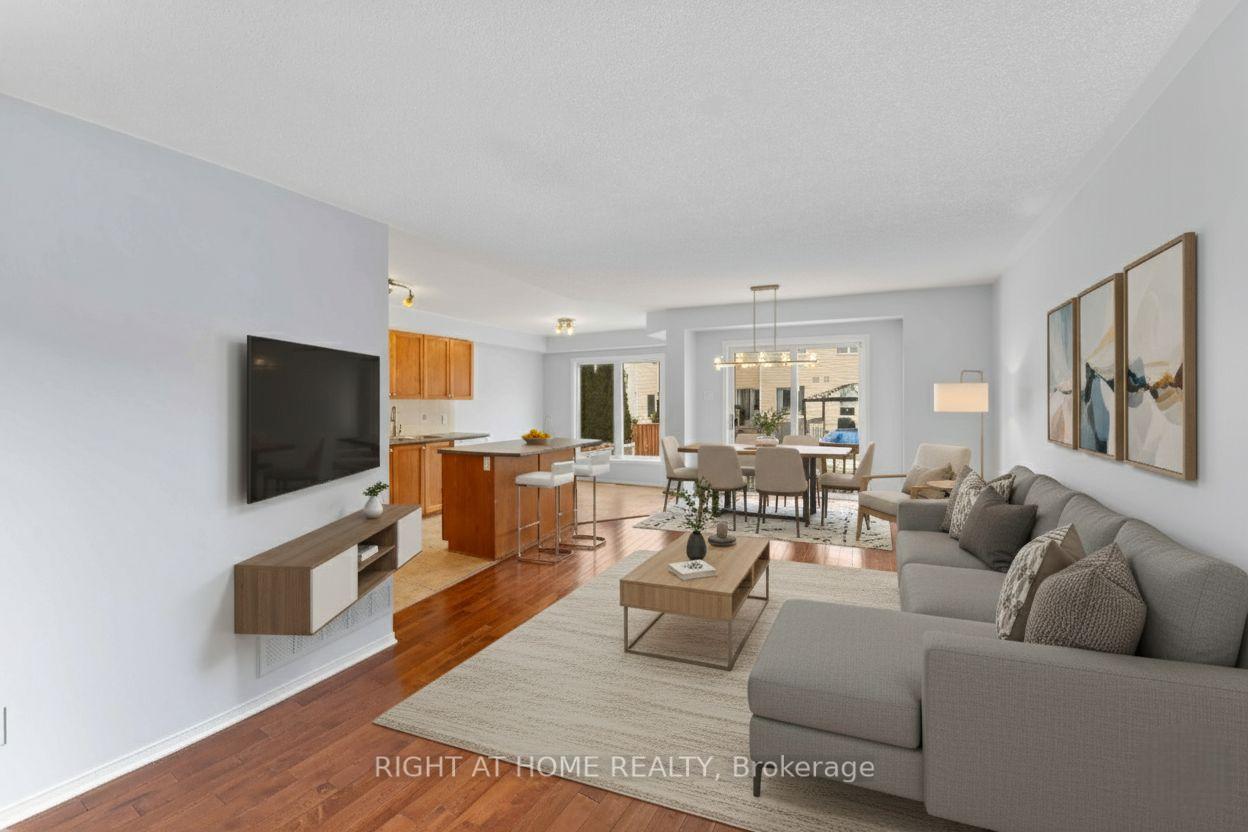 Photo 2 of 421 Hillsboro Private, Ottawa, Kanata - Emerald Meadows/Trailwest — HOMEH