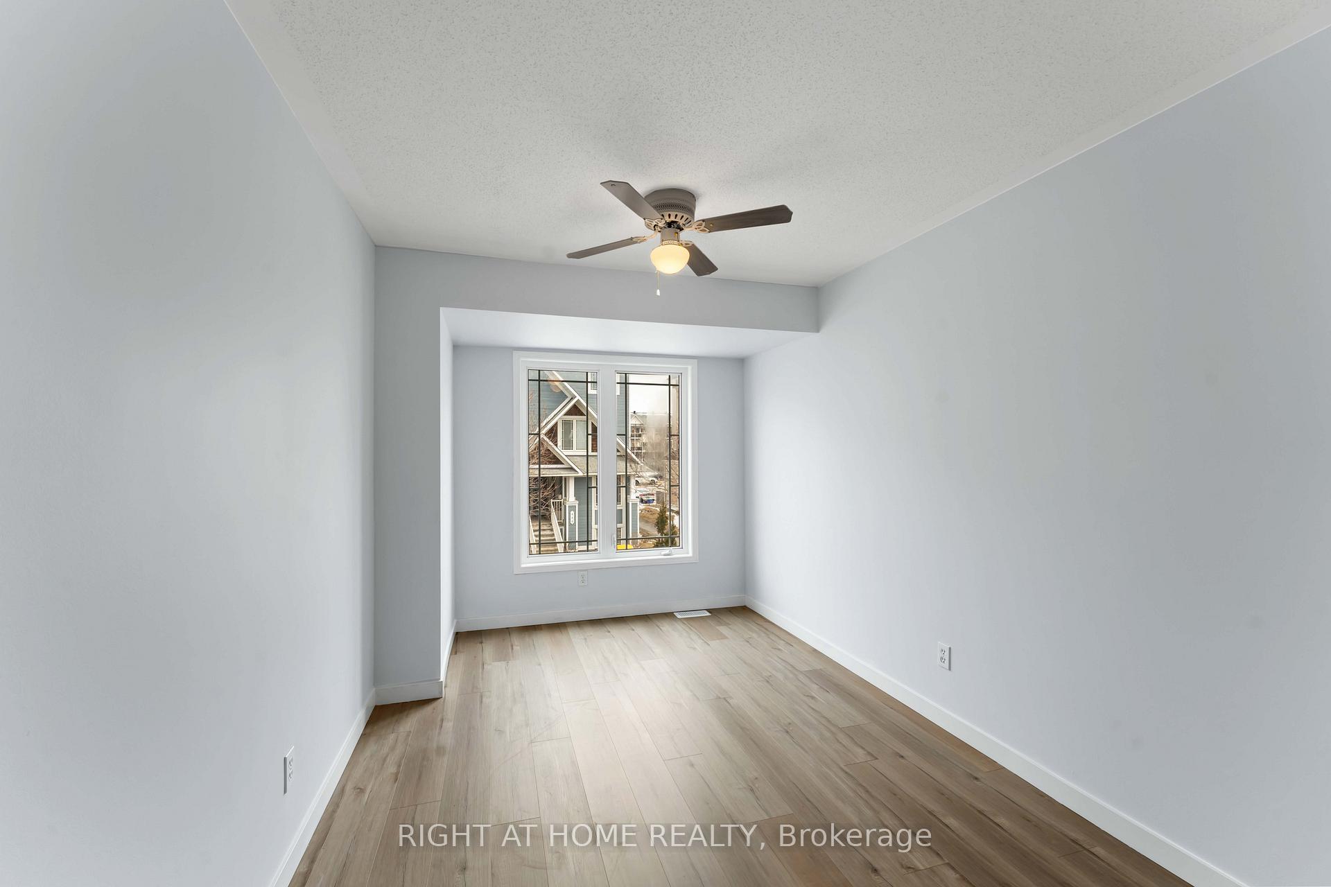 Photo 20 of 421 Hillsboro Private, Ottawa, Kanata - Emerald Meadows/Trailwest — HOMEH