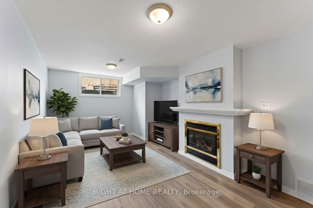 Photo 21 of 421 Hillsboro Private, Ottawa, Kanata - Emerald Meadows/Trailwest — HOMEH