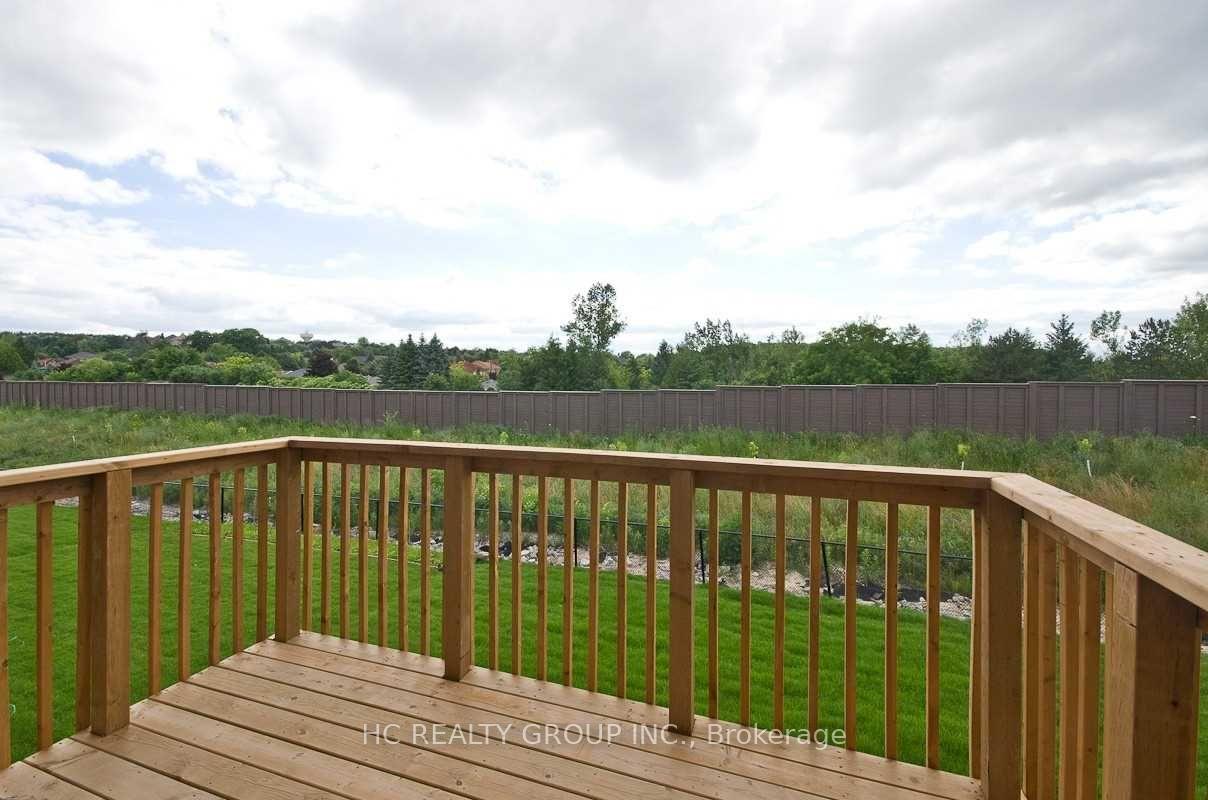 Photo 17 of 92 Pine Hill Crescent, Aurora, Aurora Estates — HOMEH