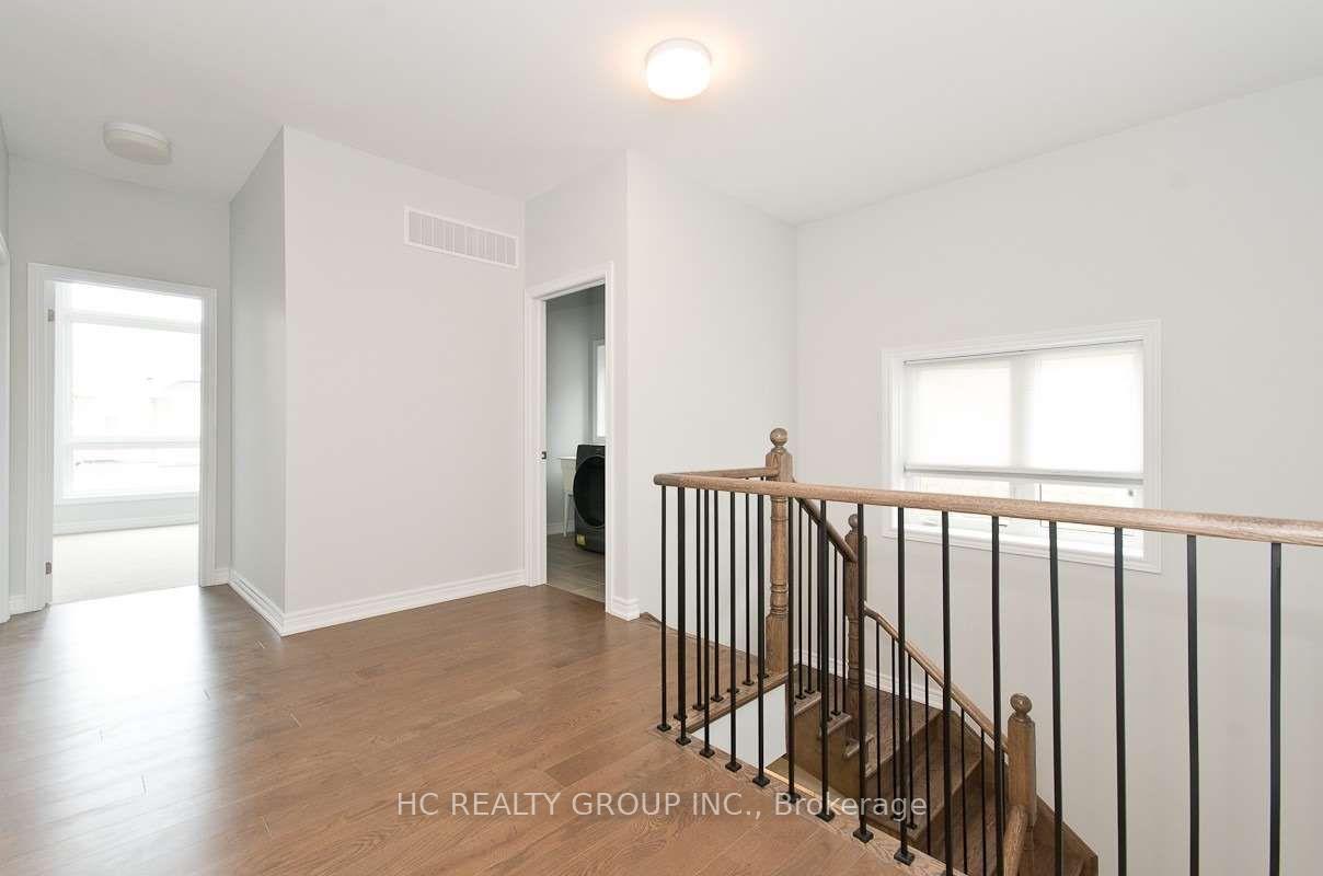 Photo 18 of 92 Pine Hill Crescent, Aurora, Aurora Estates — HOMEH