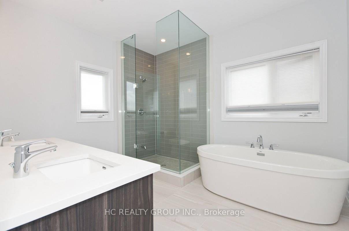 Photo 23 of 92 Pine Hill Crescent, Aurora, Aurora Estates — HOMEH