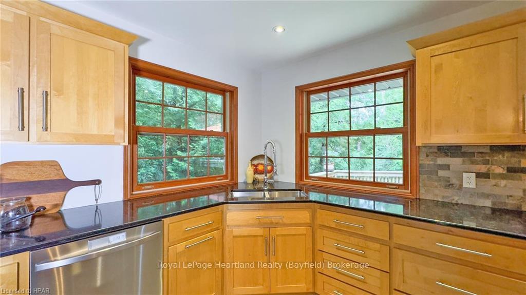 Photo 11 of 21 George Street, Bluewater, Bayfield — HOMEH