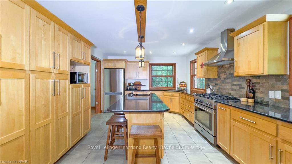 Photo 13 of 21 George Street, Bluewater, Bayfield — HOMEH