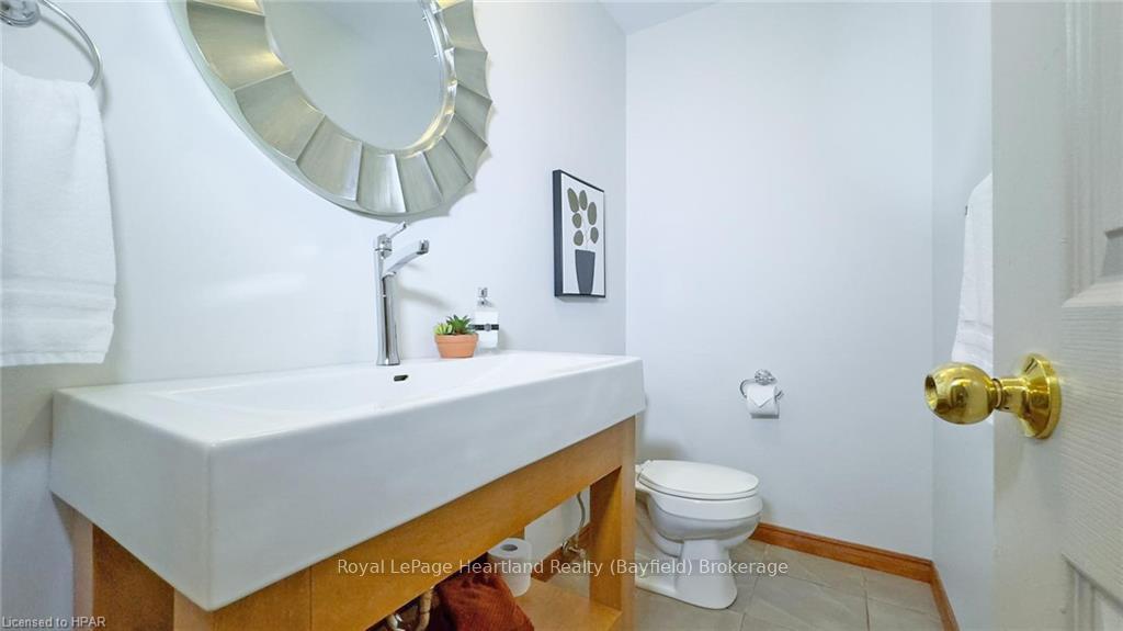 Photo 17 of 21 George Street, Bluewater, Bayfield — HOMEH