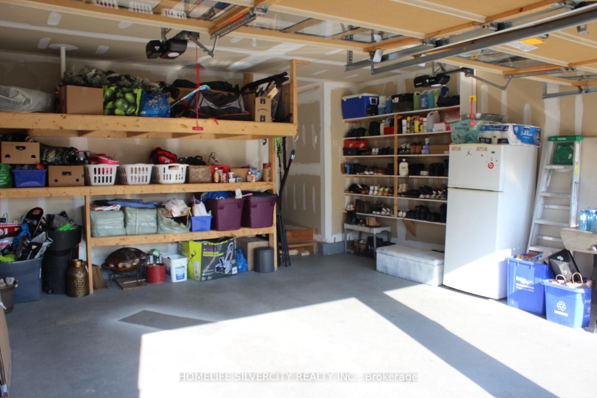 Photo 3 of 111 Oak Avenue, Brant, Paris — HOMEH