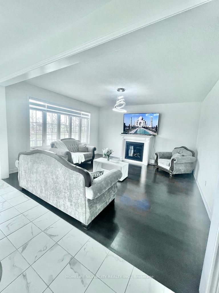 Photo 8 of 111 Oak Avenue, Brant, Paris — HOMEH
