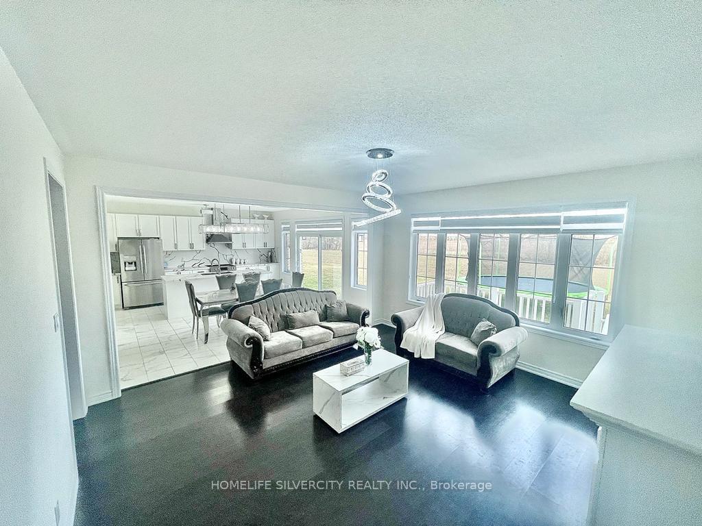 Photo 10 of 111 Oak Avenue, Brant, Paris — HOMEH