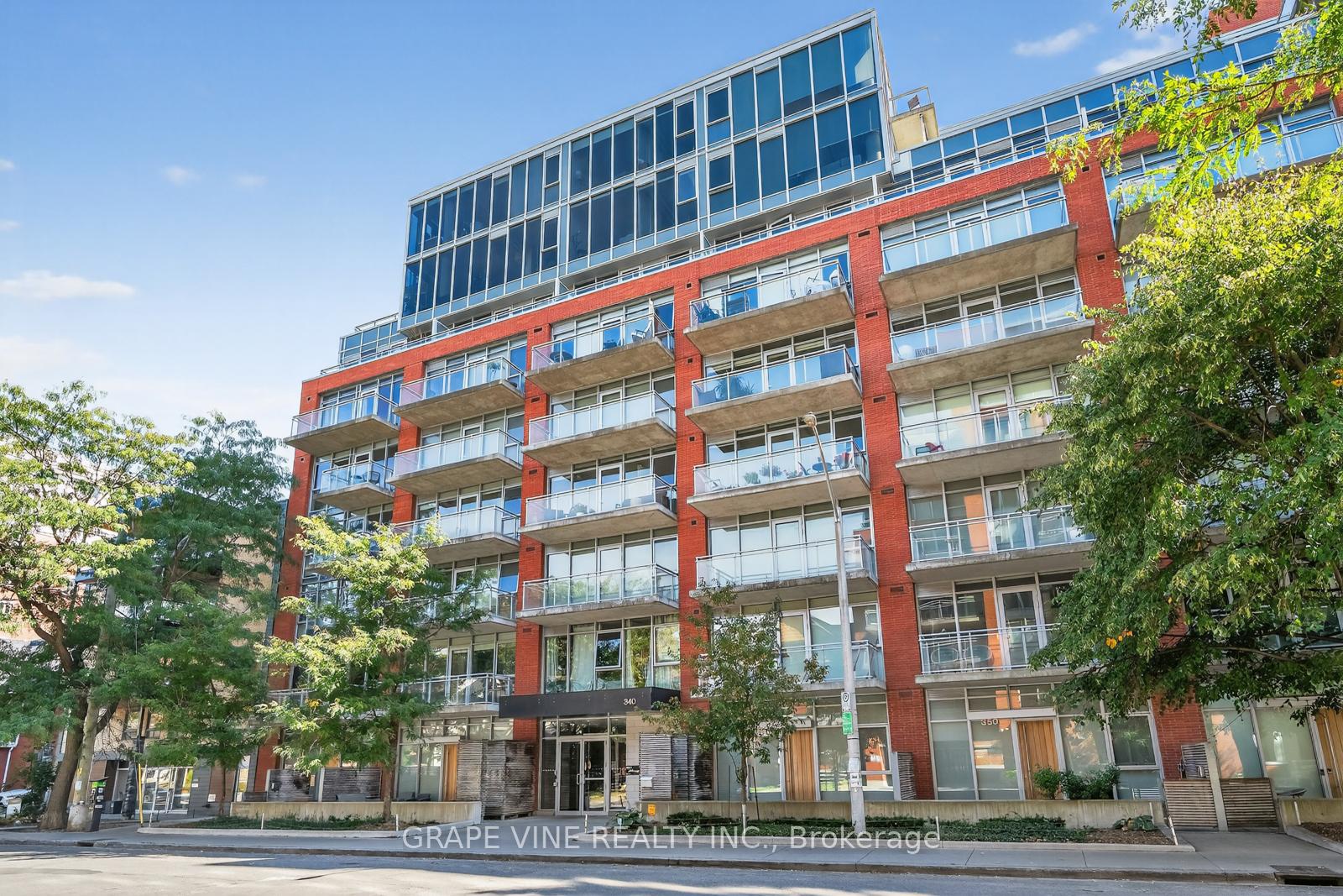 Front of Unit 750, 340 Mcleod Street