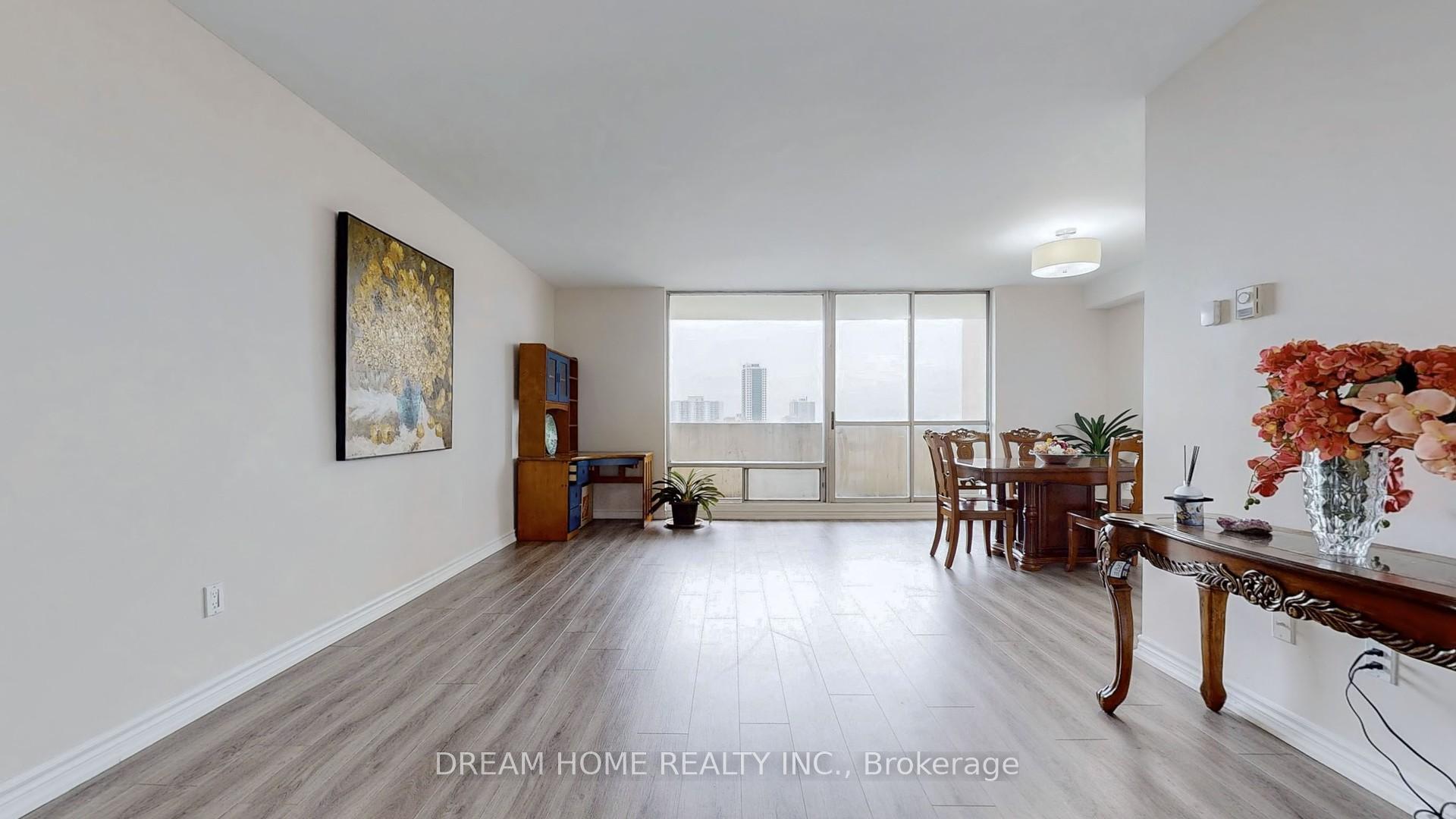 Photo 7 of Unit 1815, 5 Massey Square, Toronto, Crescent Town — HOMEH
