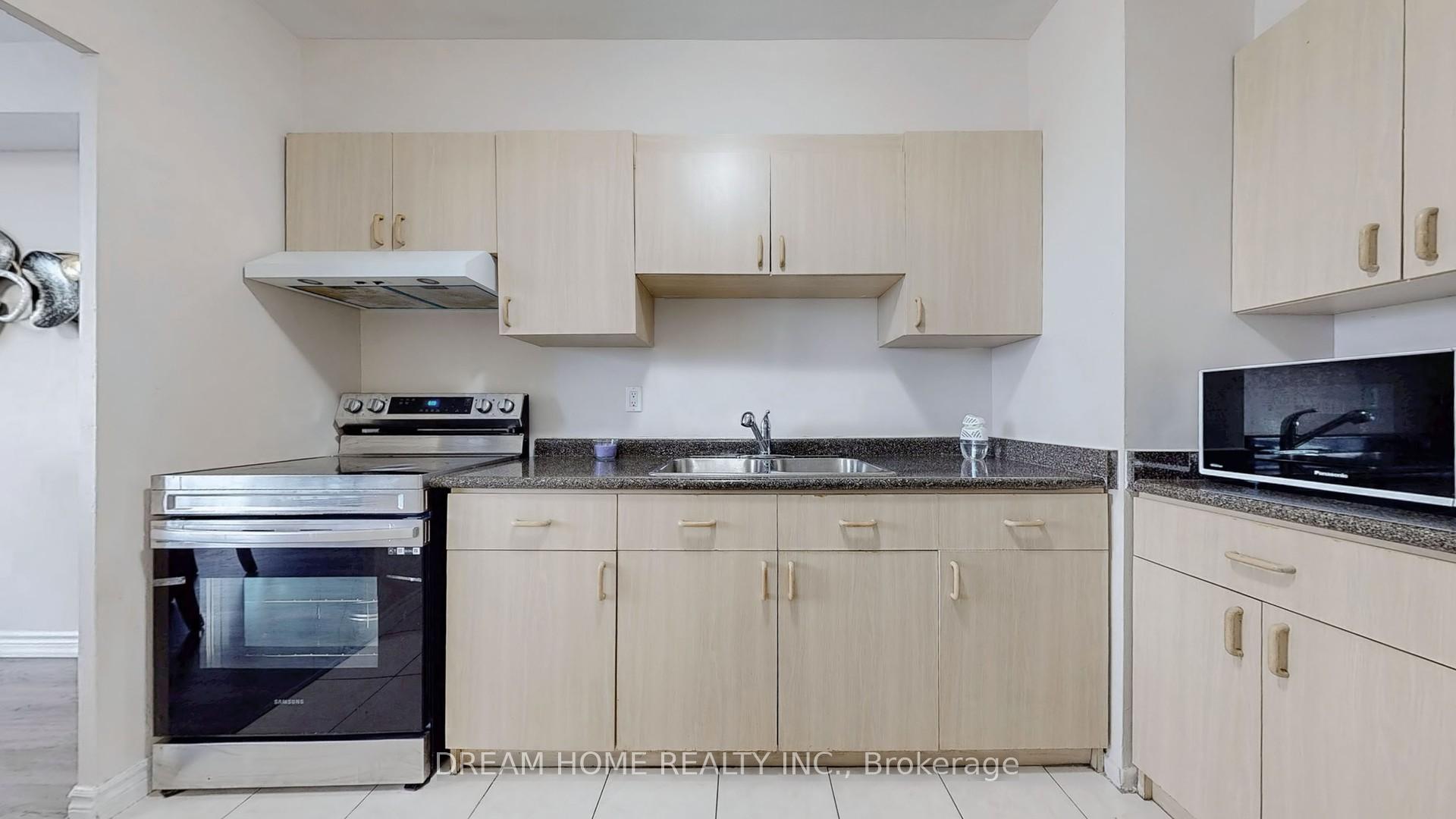 Photo 15 of Unit 1815, 5 Massey Square, Toronto, Crescent Town — HOMEH
