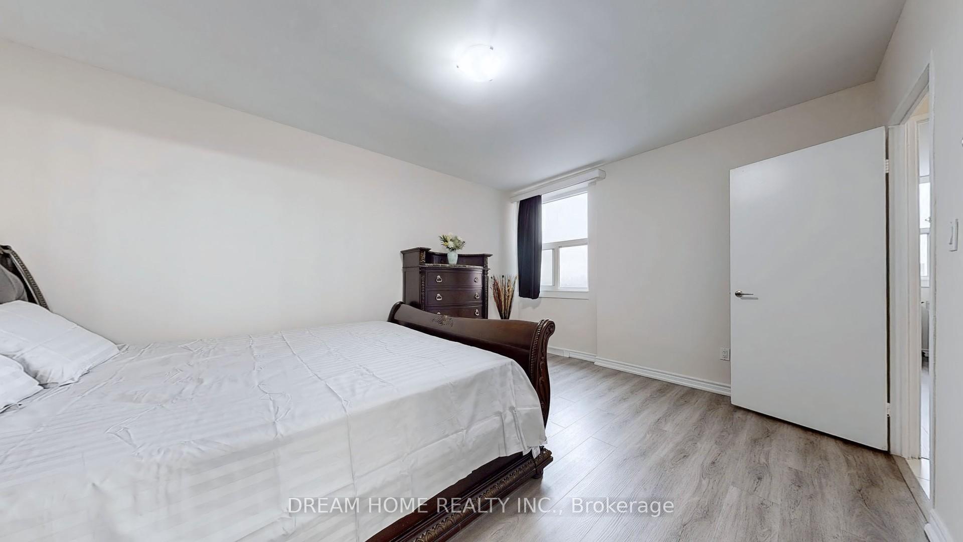 Photo 21 of Unit 1815, 5 Massey Square, Toronto, Crescent Town — HOMEH