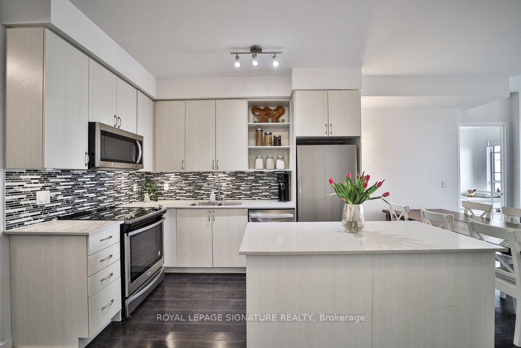 Photo 2 of Unit 709, 4655 Glen Erin Drive, Mississauga, Central Erin Mills — HOMEH