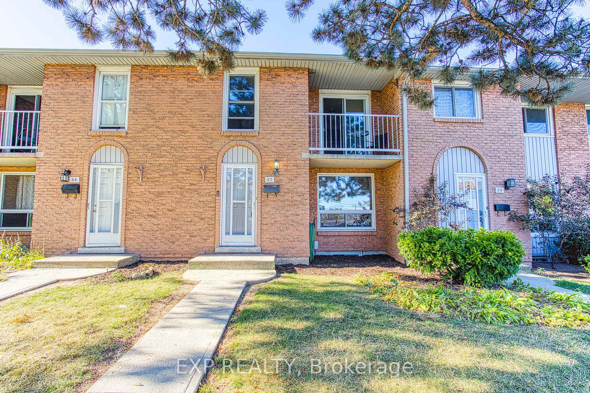 Photo 1 of Unit 37, 151 Gateshead Crescent, Hamilton, Stoney Creek — HOMEH