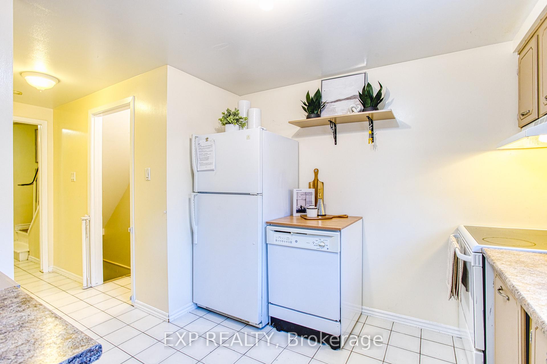 Photo 10 of Unit 37, 151 Gateshead Crescent, Hamilton, Stoney Creek — HOMEH