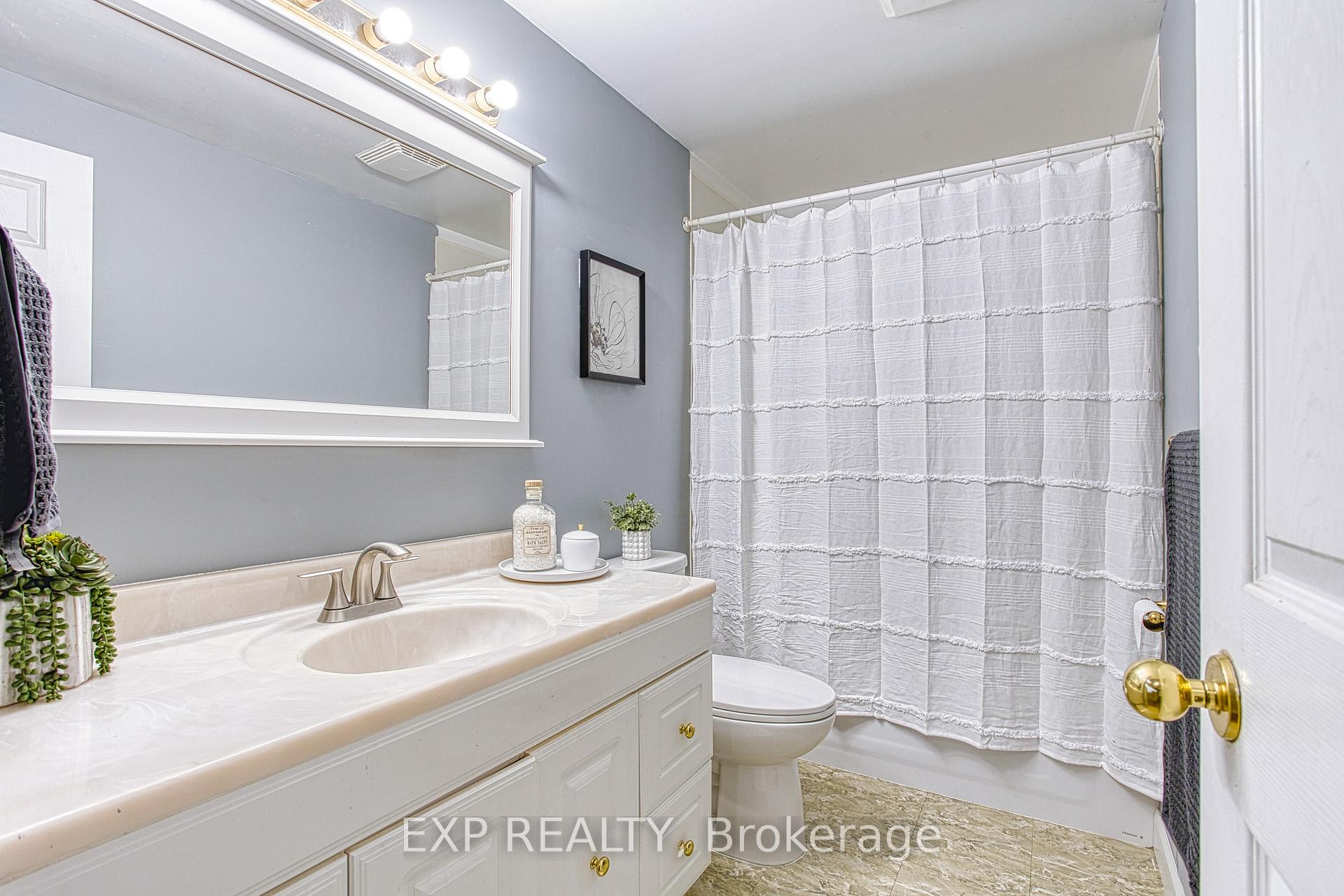 Photo 19 of Unit 37, 151 Gateshead Crescent, Hamilton, Stoney Creek — HOMEH