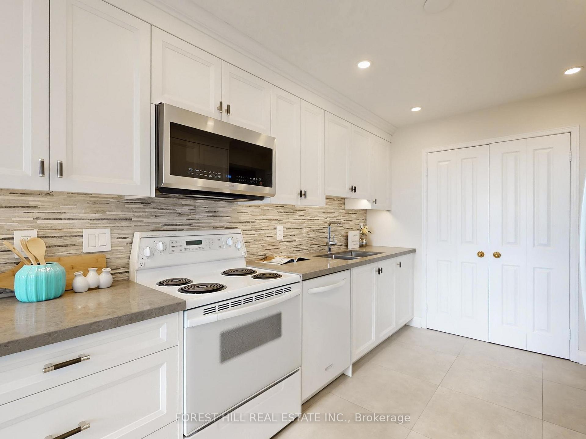Photo 13 of Unit 1110, 110 Promenade Circle, Vaughan, Brownridge — HOMEH