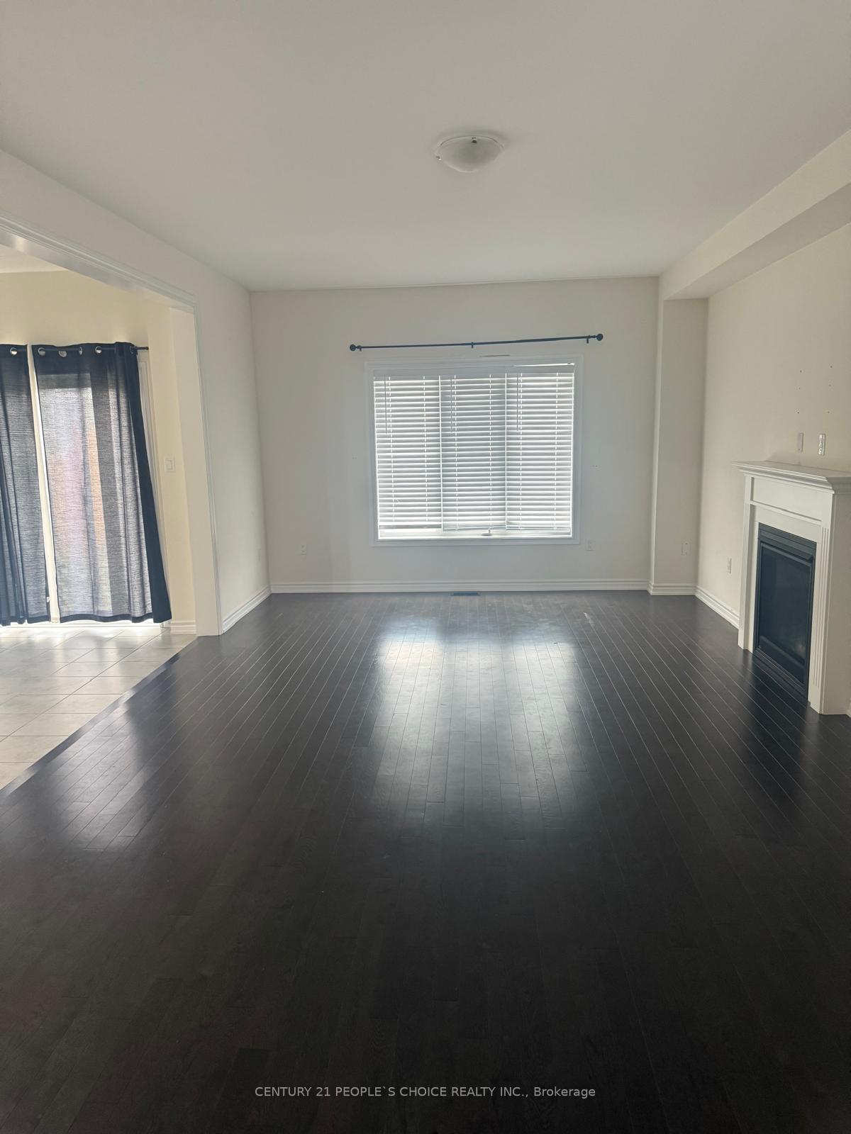 Photo 4 of 12 Cypress Point Street, Barrie, Ardagh — HOMEH