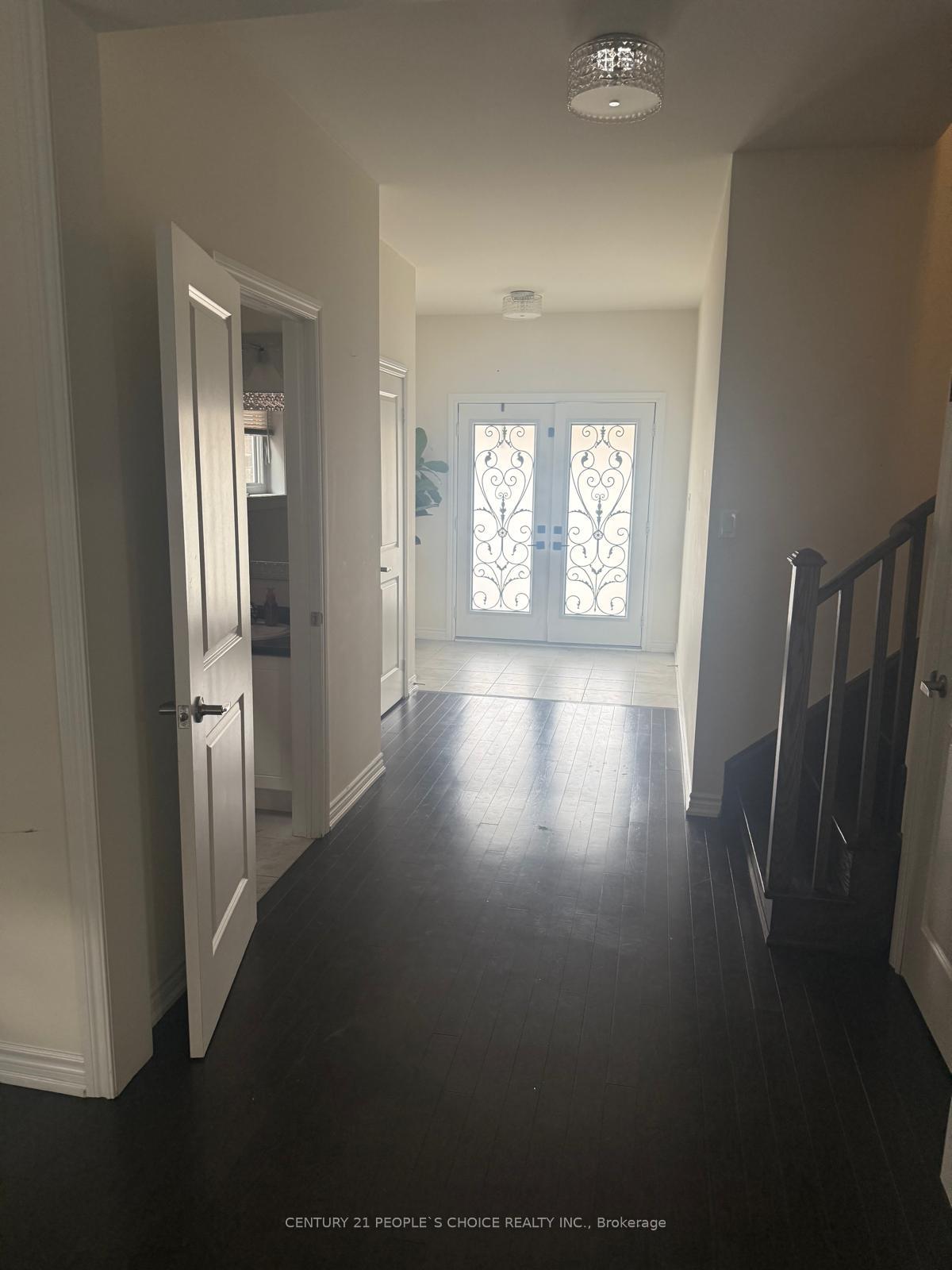 Photo 3 of 12 Cypress Point Street, Barrie, Ardagh — HOMEH