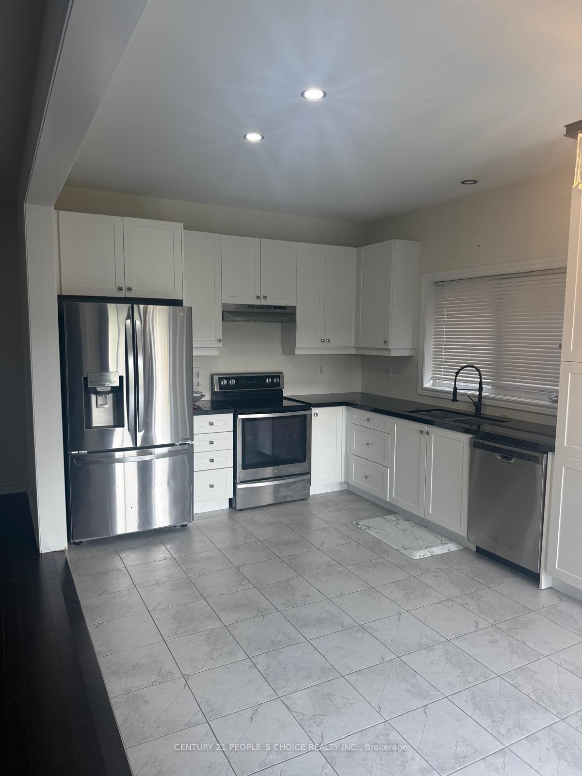 Photo 9 of 12 Cypress Point Street, Barrie, Ardagh — HOMEH