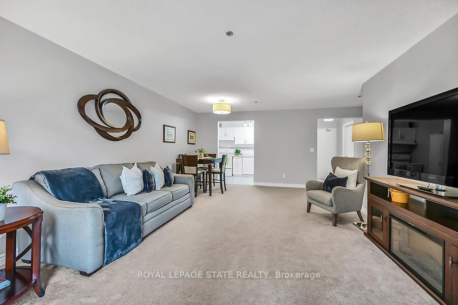 Photo 3 of Unit 204, 6 Niagara Street, Grimsby, Grimsby West — HOMEH