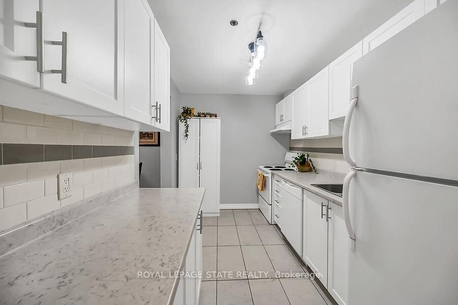 Photo 10 of Unit 204, 6 Niagara Street, Grimsby, Grimsby West — HOMEH