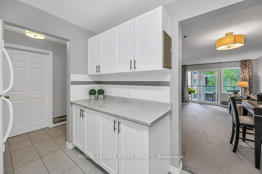 Photo 11 of Unit 204, 6 Niagara Street, Grimsby, Grimsby West — HOMEH