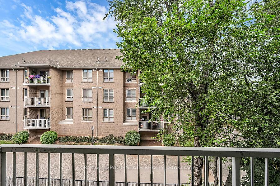 Photo 17 of Unit 204, 6 Niagara Street, Grimsby, Grimsby West — HOMEH