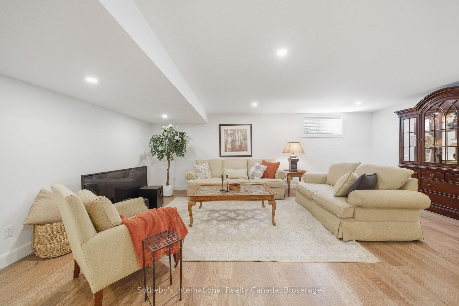 Photo 17 of Unit 6, 21 St Johns Drive, Middlesex Centre, Arva — HOMEH