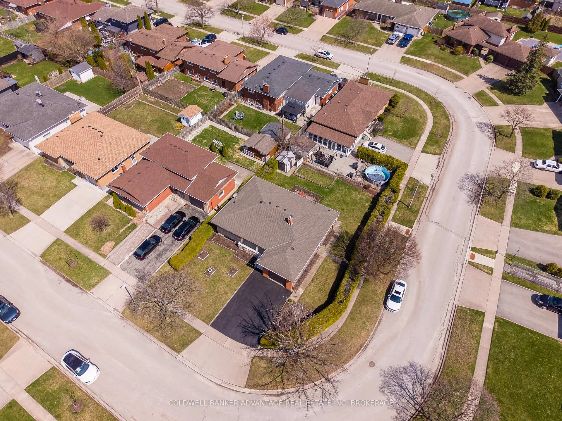 Photo 4 of 108 St. Andrews Avenue, Welland, Lincoln/Crowland — HOMEH