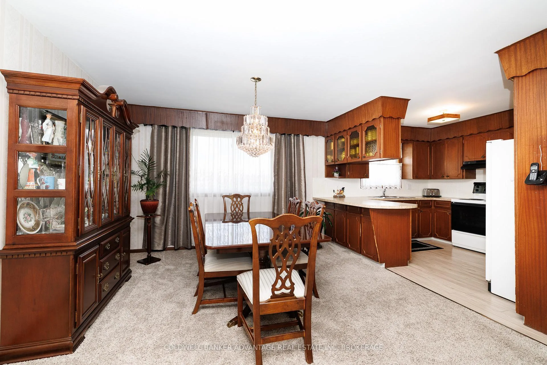 Photo 8 of 108 St. Andrews Avenue, Welland, Lincoln/Crowland — HOMEH
