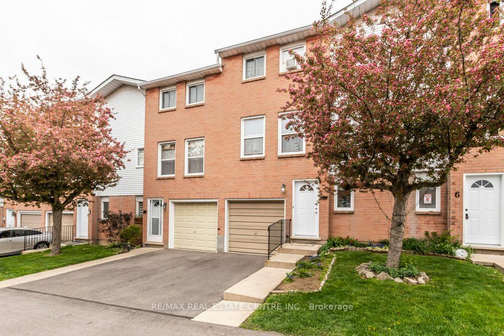 Photo 2 of Unit 5, 1255 Upper Gage Avenue, Hamilton, Quinndale — HOMEH