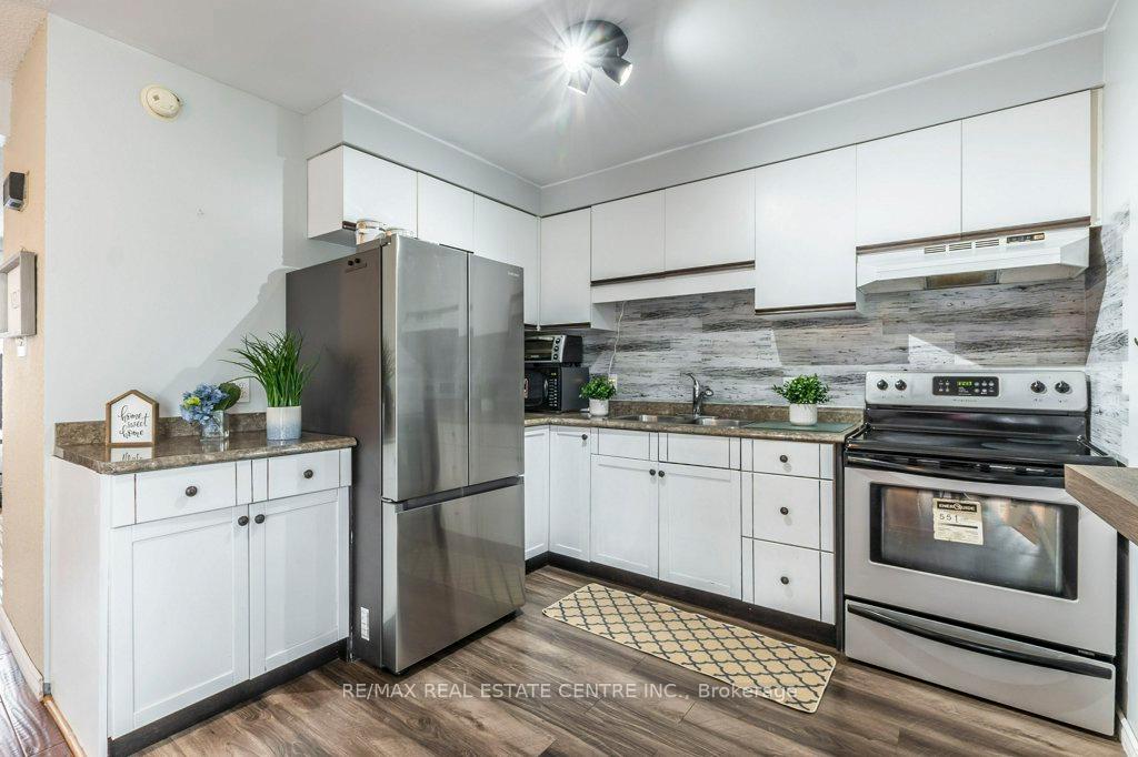 Photo 17 of Unit 5, 1255 Upper Gage Avenue, Hamilton, Quinndale — HOMEH